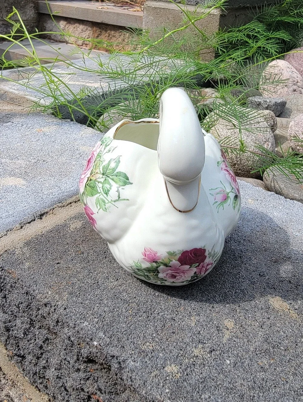 Vintage Formalities By Baum Bros. Porcelain Swan Figurine Planter Pink/Red Roses